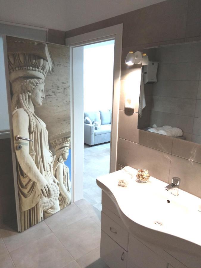 Attalos Luxury Flat Psyrri Square เอเธนส์ ภายนอก รูปภาพ