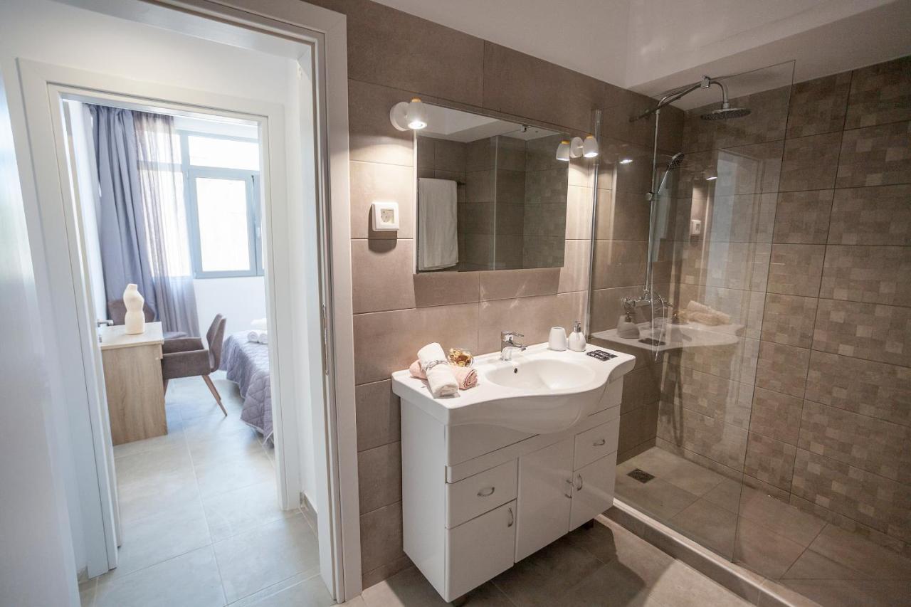 Attalos Luxury Flat Psyrri Square เอเธนส์ ภายนอก รูปภาพ